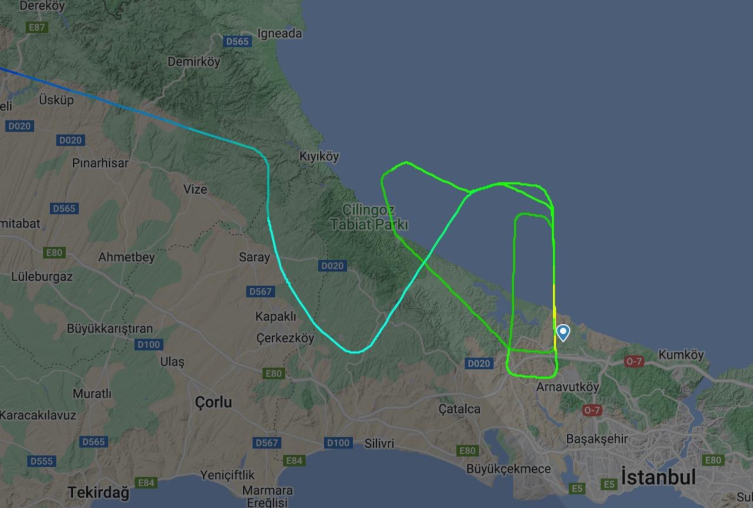 Pilot, sistemdeki arızayı gördükten sonra yakıt azaltmak için havada tur attı.